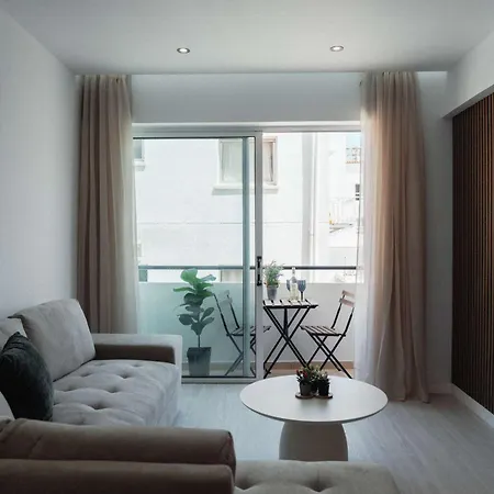 Serene 2br Mackenzie 5 Min Walk To The Lárnaka